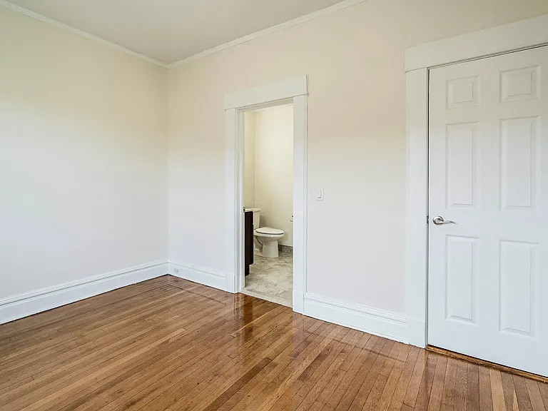128 Broad Street Apartments — Photo 13