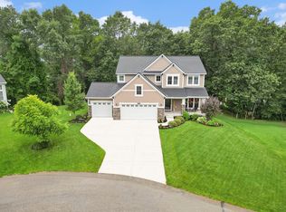 3490 Jules Lillian Dr NE, Grand Rapids, MI 49525