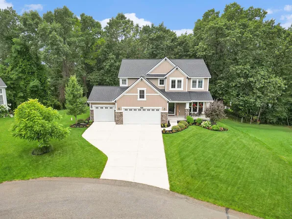 3490 Jules Lillian Dr NE, Grand Rapids, MI 49525