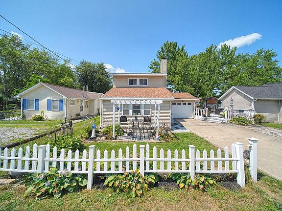 2nd image of 10875 W Ferndale Dr