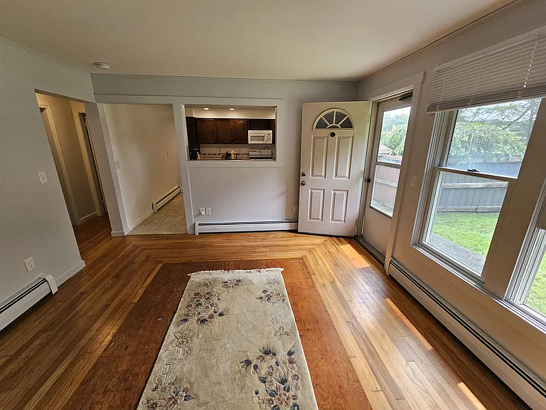 432 American Legion Hwy — Photo 6