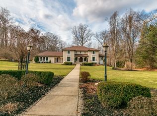 8845 Sanctuary Dr, Kirtland Hills, OH 44060