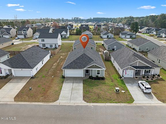 3rd image of 508 Lantern Light Way