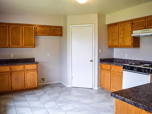 5th image of 11363 E 27th Pl