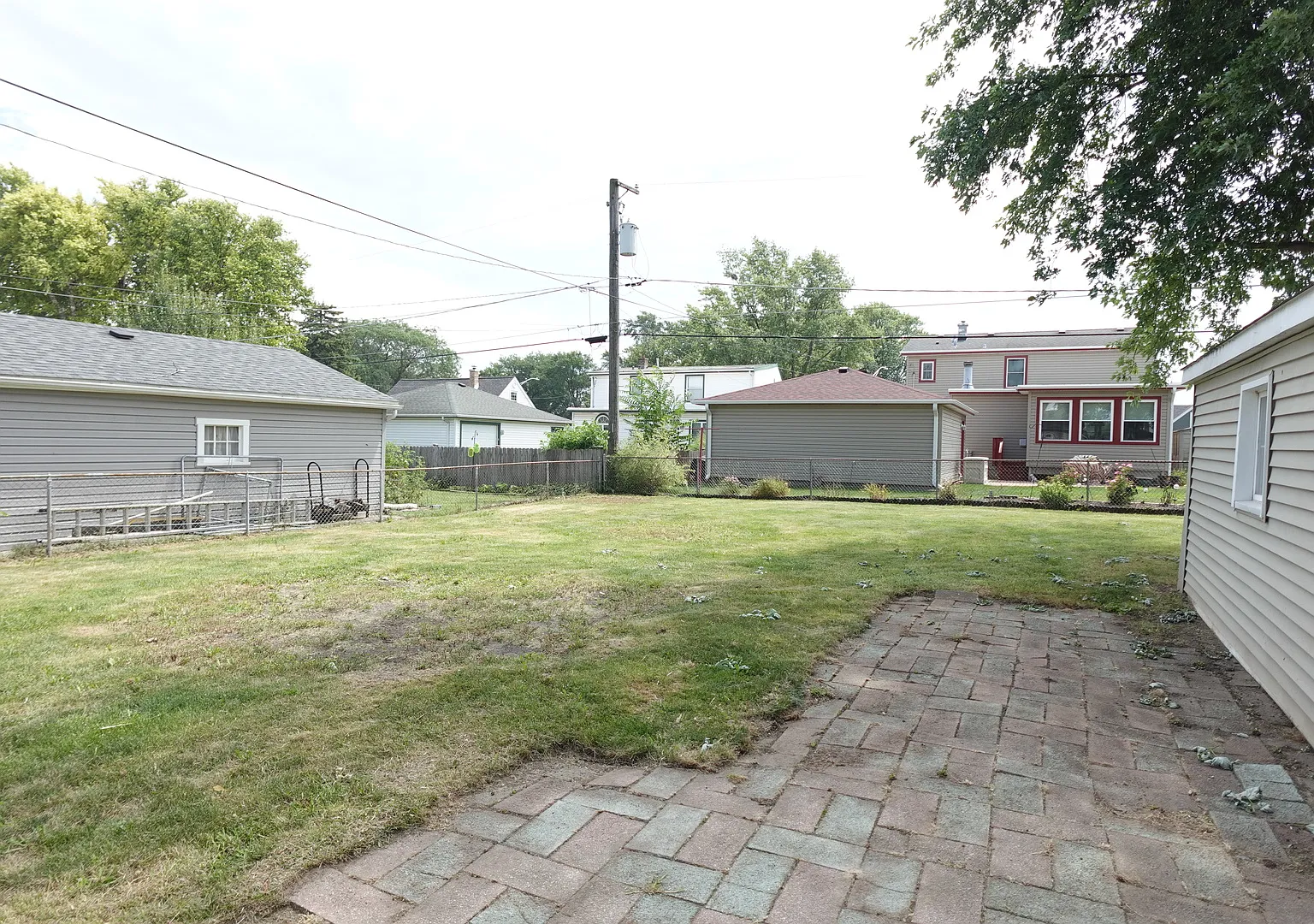 3 bed, 1306 sqft, $2,695 — Photo 3