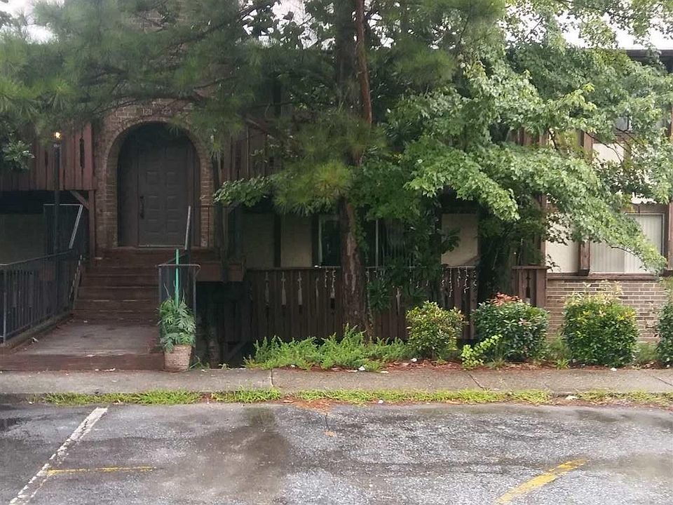 1st image of 1212 Camelot Dr