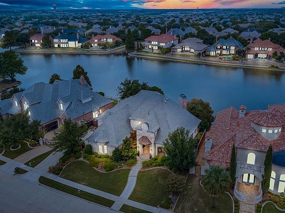 3rd image of 5070 Normandy Dr