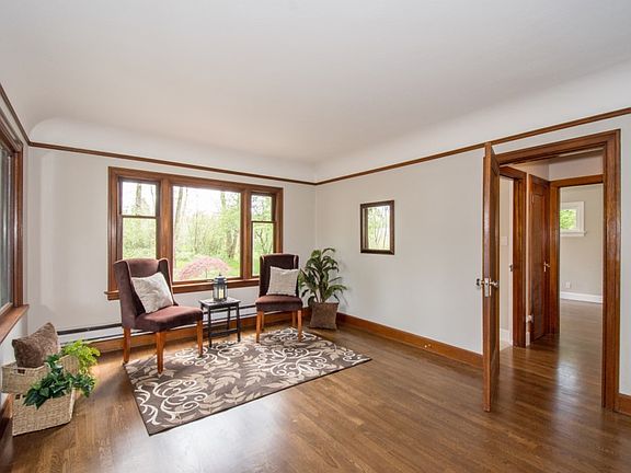4th image of 14124 6th Ave E
