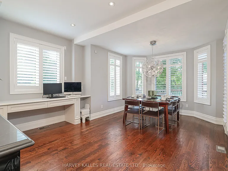 44 Churchill Ave — Photo 23