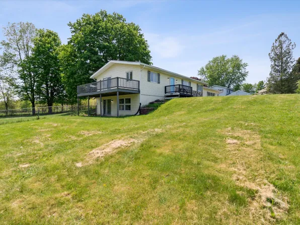 2401 W Hickory Rd, Delton, MI 49046