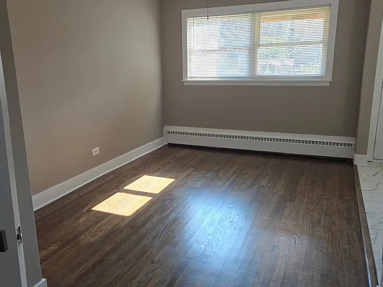 7647 N Greenview Ave — Photo 7