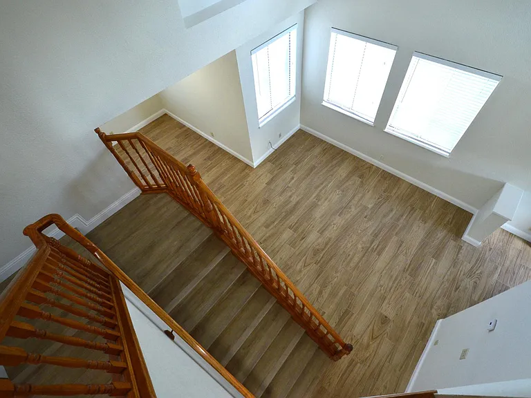 547 Carrigane Way — Photo 9