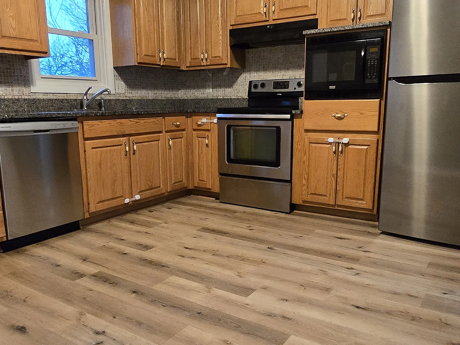 3 bed, 1500 sqft, $1,749 — Photo 3