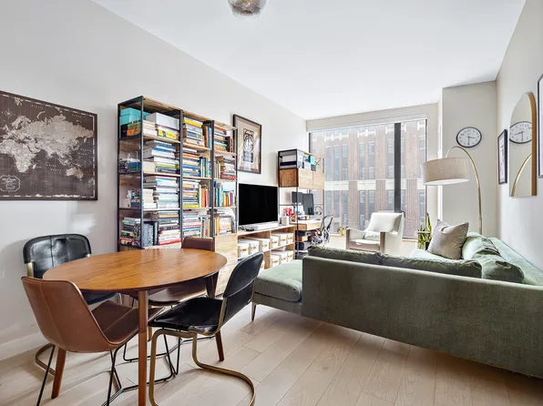 11 Hoyt Street image 1 of 29