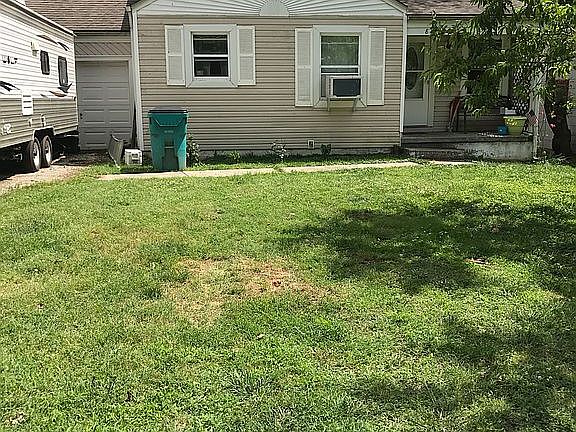3rd image of 810 W Ildereen St