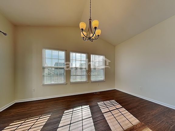 4th image of 1395 Apple Farm Dr