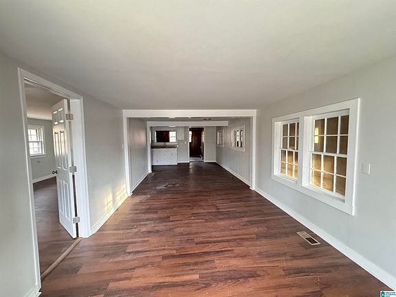 3rd image of 3573 Queenstown Rd