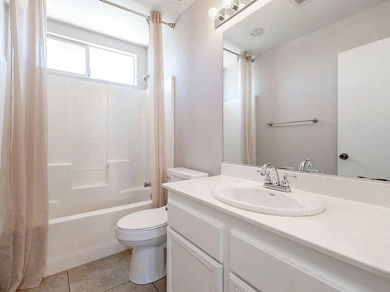 1109 Devon Downs Ave — Photo 36