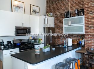 656 Massachusetts Ave #3L, Boston, MA 02118