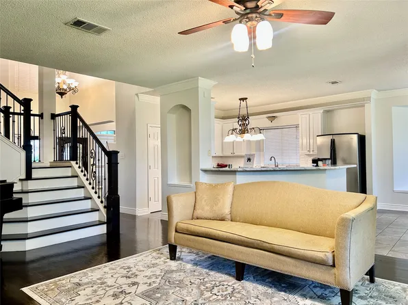 7121 Raintree Way, Denton, TX 76210