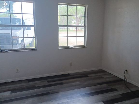 4th image of 4233 73rd St N
