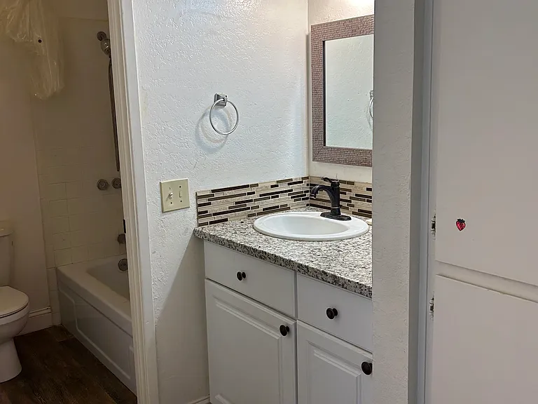 492 Van Buren St #3 — Photo 4