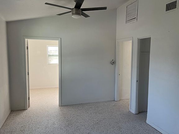 2nd image of 204 17th St NW #B
