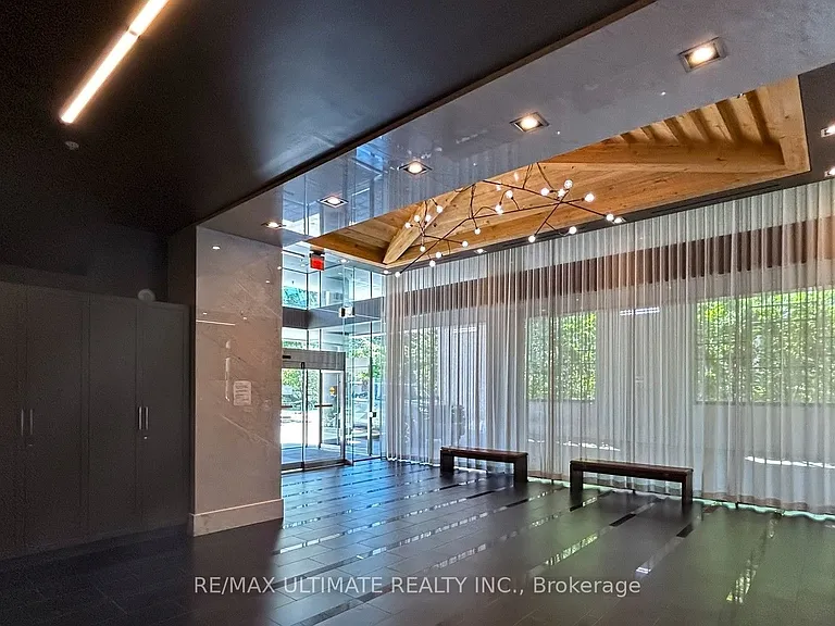 210 Simcoe St #2002 — Photo 17