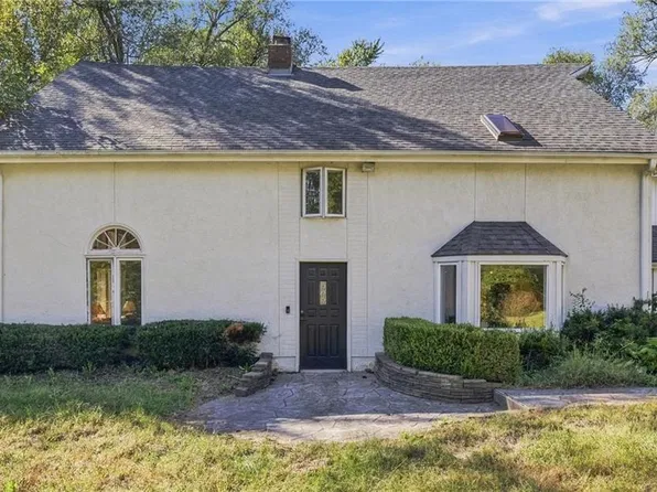 32701 E Pink Hill Rd, Grain Valley, MO 64029