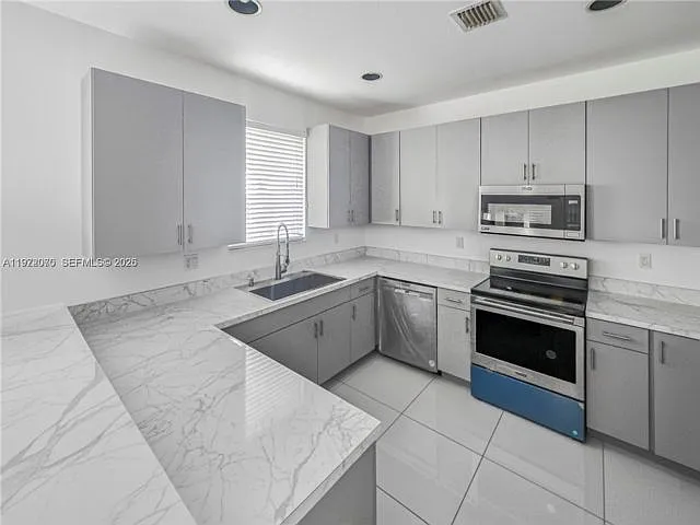 Building Photo - 15843 SW 139th St