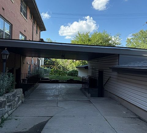 2nd image of 924 S 20th St #1