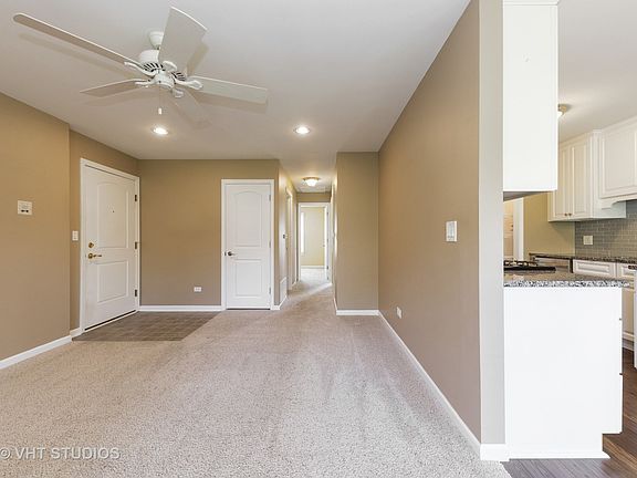 4th image of 628 N Deer Run Dr Unit 628