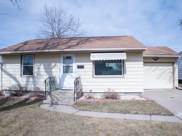 909 Willow St, Fairmont, MN 56031