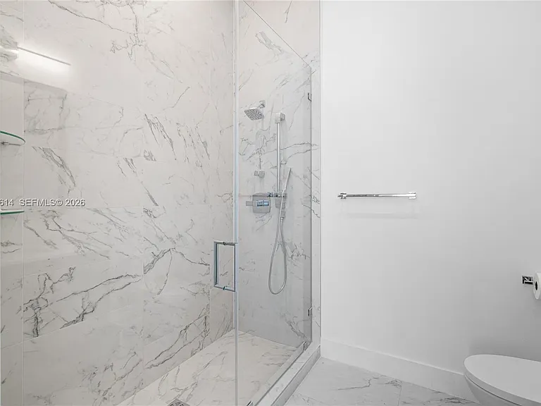 17550 Collins Ave #Penthouse 1 — Photo 38