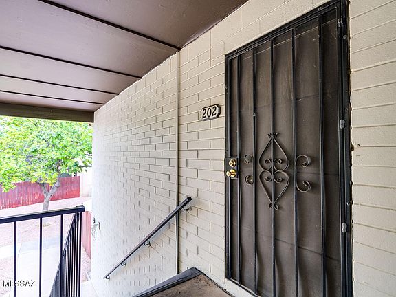 2nd image of 1366 S Avenida Polar APT G202