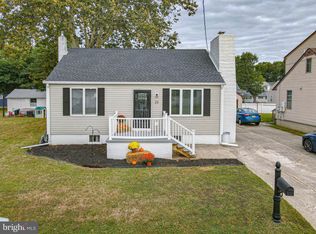 25 Elizabeth Dr, Pennsville, NJ 08070