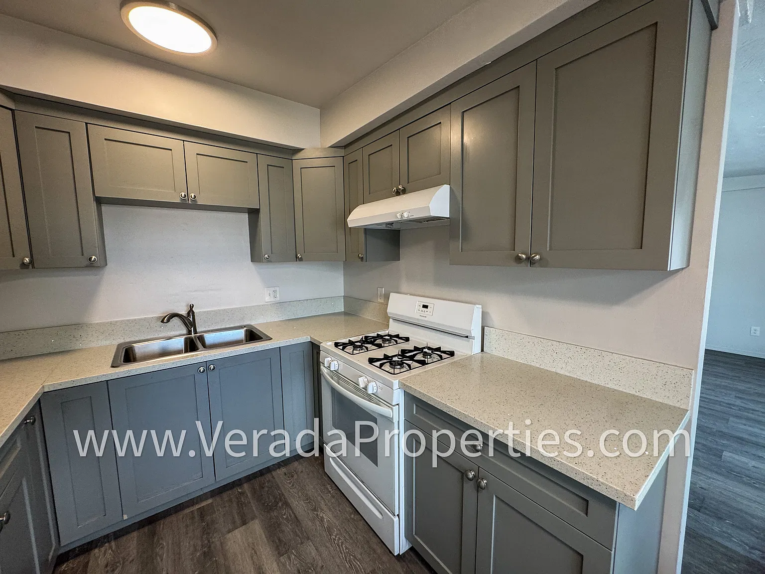 2 bed, 700 sqft, $2,195 — Photo 3