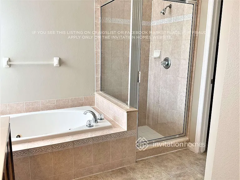 15517 Lake Bella Vista Dr — Photo 3