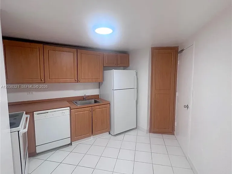 801 Brickell Bay Dr #364 — Photo 9