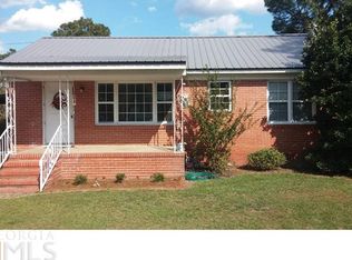 311 E Hill St, Swainsboro, GA 30401