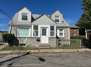 206 Adams St #206, Newton, MA 02458