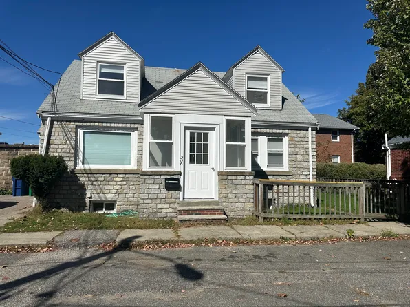 206 Adams St #206, Newton, MA 02458