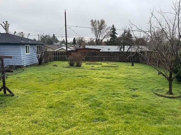 3rd image of 2473 Corona Ave
