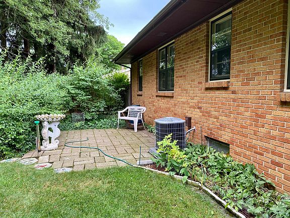 5th image of 2160 Lamont Ave NW