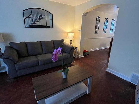 3rd image of 333 Stevens St