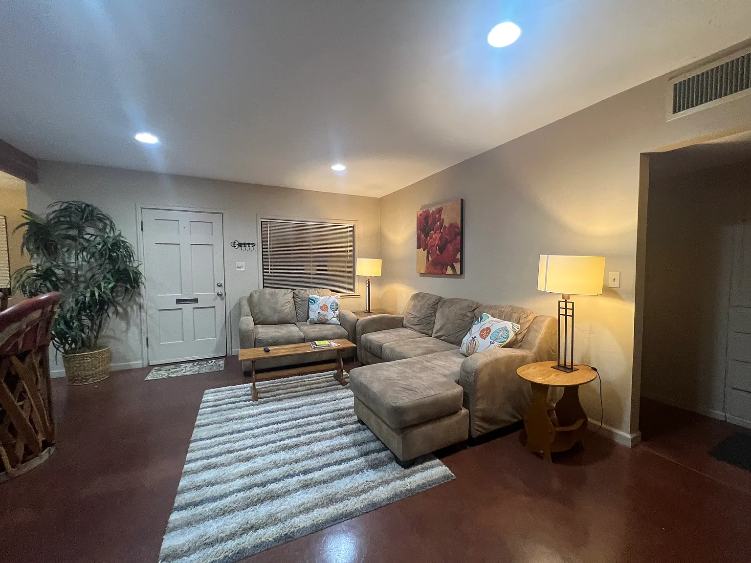 2 bed, 1150 sqft, $1,895 — Photo 1