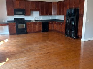 216 S Mauvaisterre St, Jacksonville, IL 62650
