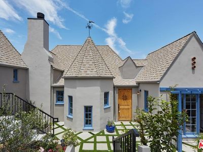 3415 Tareco Dr, Los Angeles, CA, 90068