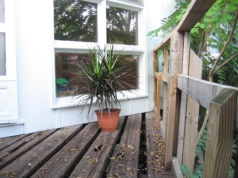 422 Brown St #15 — Photo 5