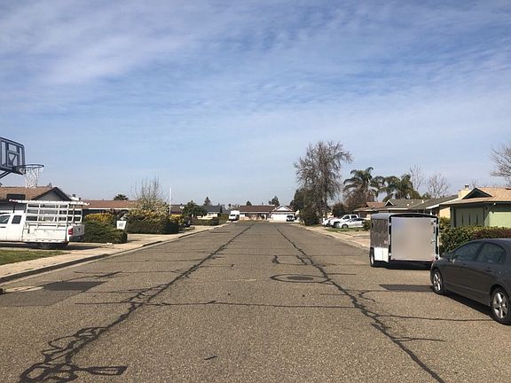 5th image of 320 Fearl Dr
